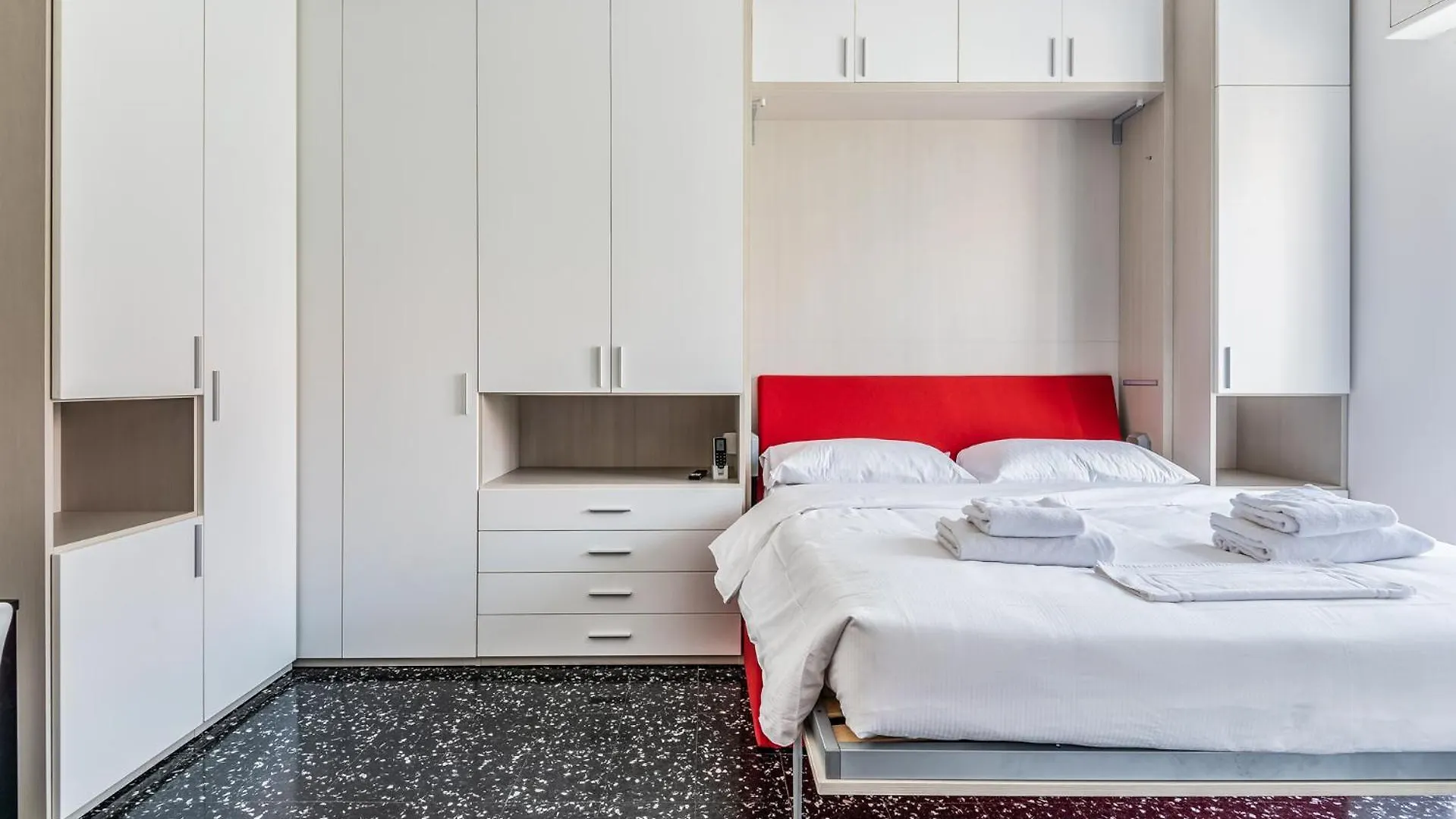 Milano 2 Pax Wi-Fi Via Tartini 13C Apartment 0*, Milan Italy